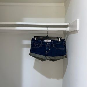 Hollister Low Rise Shorts Size 0 W24 Worn Once